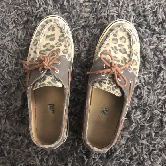 Cheetah Sperrys - Picture 1 of 3